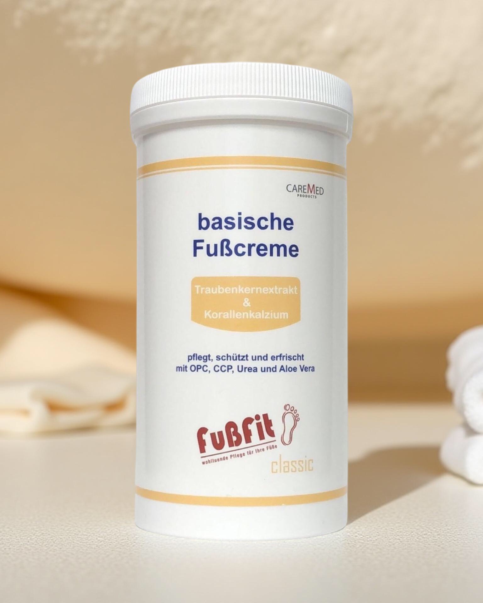 CareMed FußFit basische Fußcreme pH-Wert 8,0 450 ml  |  I´m Nature mit Spender CareMed FußFit basische Fußcreme pH-Wert 8,0 450 ml  |  I´m Nature mit Spender