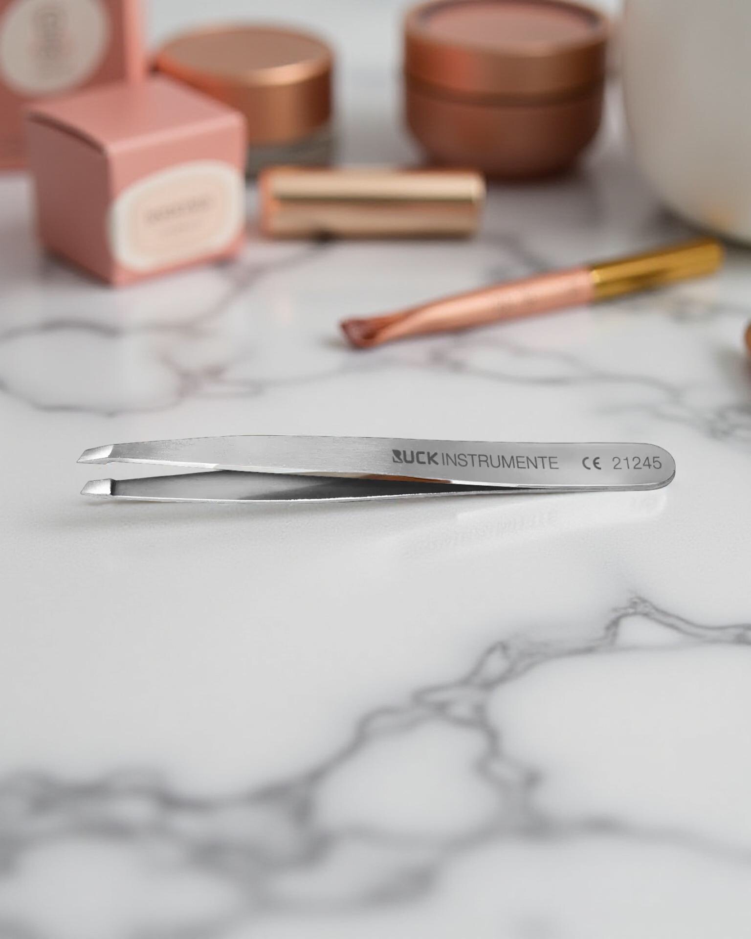 RUCK INSTRUMENTE Pinzette | L. 9,5 cm Spitze 3 mm schräg RUCK INSTRUMENTE Pinzette | L. 9,5 cm Spitze 3 mm schräg