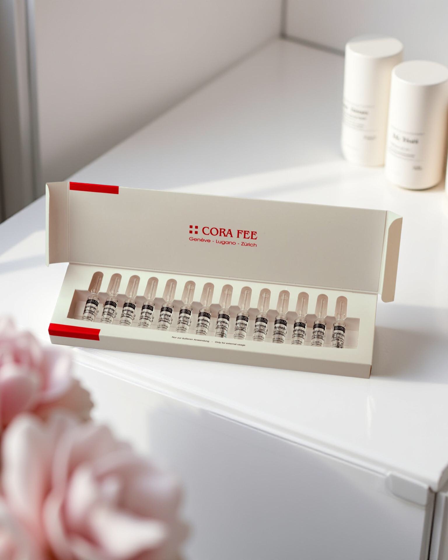 Cora Fee Lift Hyaluron Ampoules | 14 Ampullen á 2 ml Cora Fee Lift Hyaluron Ampoules | 14 Ampullen á 2 ml