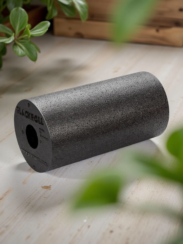BLACKROLL Massagerolle inkl. Übungskarte BLACKROLL Massagerolle inkl. Übungskarte